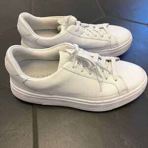 Kizik Vegas Women’s White Low-Top Hands-Free Sneakers